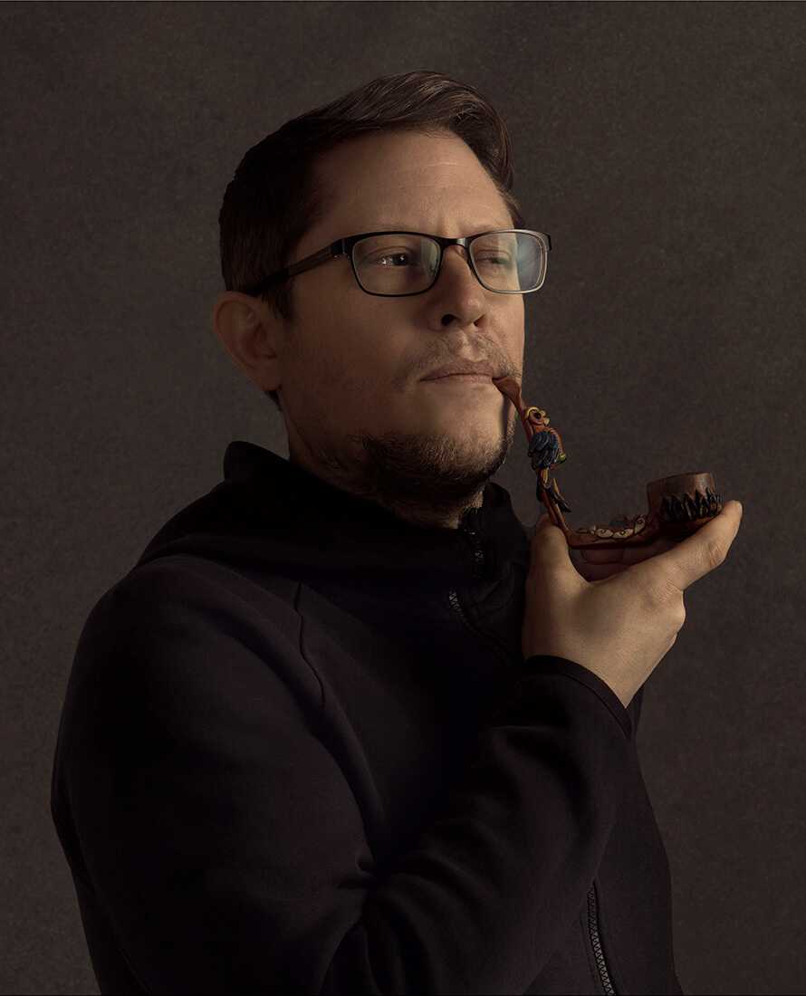 Adam Long smoking pipe
